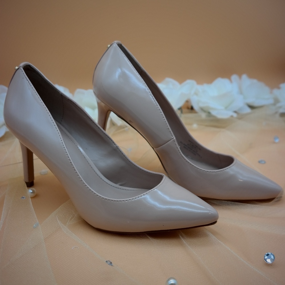 BCBGeneration Marci Smooth Patent in Shell Color